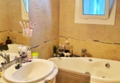 Отдельно стоящий дом с участком на продажу в городе Льорет де Мар. Фото