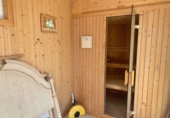 Отдельно стоящий дом с участком на продажу в городе Льорет де Мар. Фото