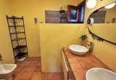 Chalet independiente con terreno en venta en Lloret de Mar ref: TR252740 foto