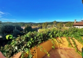 Chalet independiente con terreno en venta en Lloret de Mar ref: TR252740 foto