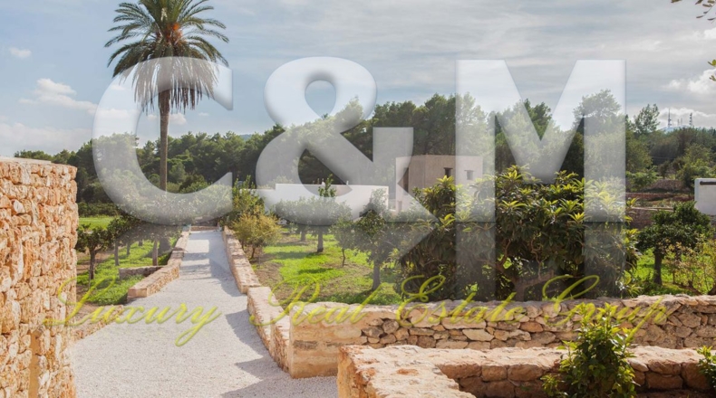 Islas Baleares - Portinatx - 130000m2