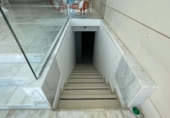 Отдельно стоящий дом с участком на продажу в городе Santa Eulària des Riu. Фото