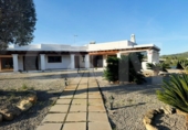 Chalet independiente con terreno en alquiler en Port de Sant Miquel ref: TR284918 foto