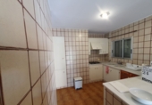 Отдельно стоящий дом с участком на продажу в городе Almassora. Фото