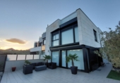 Chalet independiente con terreno en venta en San Sebastián ref: TR106887 foto