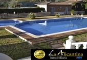 Xalet independent amb terreny en venda a Alacant ref.: TR15451 foto