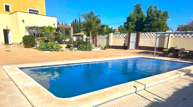 Alicante - San Vicente del Raspeig - 560m2