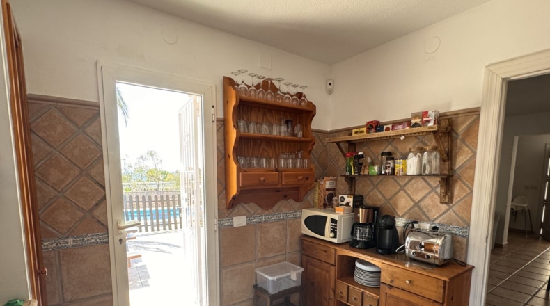 Alicante - Campello - 1850m2