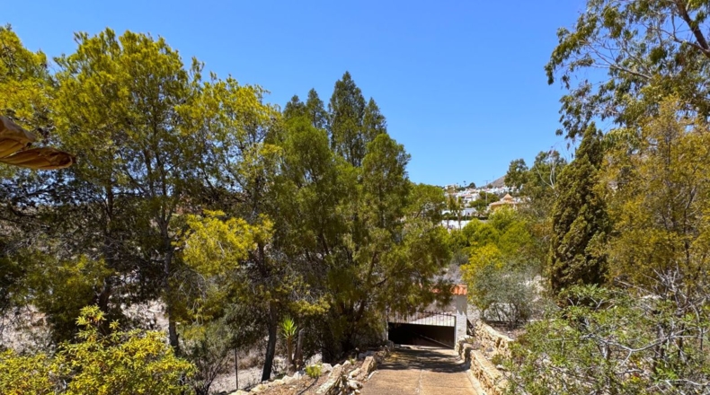 Alicante - Campello - 1850m2