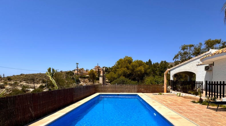 Alicante - Campello - 1850m2