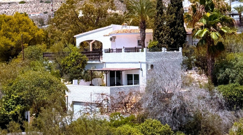 Alicante - Campello - 1850m2