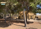 Xalet independent amb terreny en venda a Alacant ref.: TR252777 foto