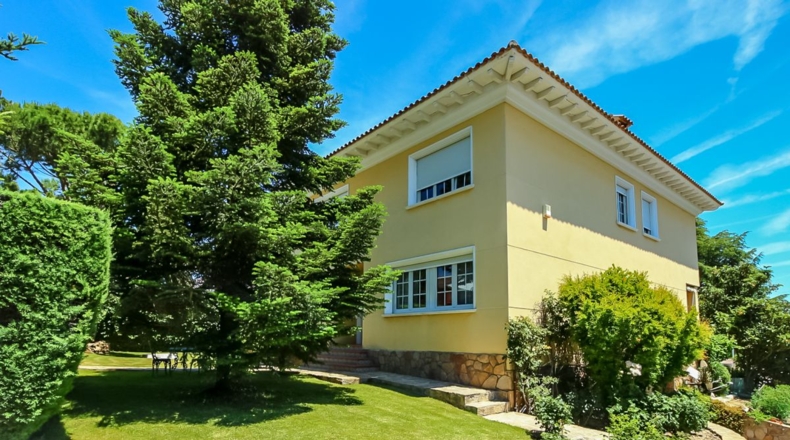 Comunidad de Madrid - Boadilla del Monte - 1121m2