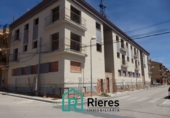 Участок с постройкой на продажу в городе Tortosa. Фото