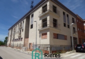 Участок с постройкой на продажу в городе Tortosa. Фото