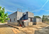 Отдельно стоящий дом с участком на продажу в городе Tortosa. Фото