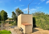 Отдельно стоящий дом с участком на продажу в городе Tortosa. Фото