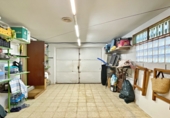 Отдельно стоящий дом с участком на продажу в городе Tortosa. Фото