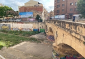 Дом с участком на продажу в городе el Vendrell. Фото