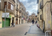 Дом с участком на продажу в городе el Vendrell. Фото