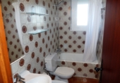 Отдельно стоящий дом с участком на продажу в городе Alcanar. Фото