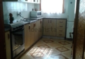 Отдельно стоящий дом с участком на продажу в городе l'Aldea. Фото