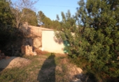 Отдельно стоящий дом с участком на продажу в городе Tortosa. Фото