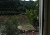 Отдельно стоящий дом с участком на продажу в городе Tortosa. Фото