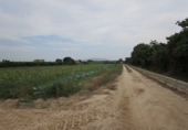 Дом с участком на продажу в городе Tortosa. Фото