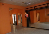 Дом с участком на продажу в городе Tortosa. Фото