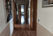 Отдельно стоящий дом с участком на продажу в городе Tortosa. Фото