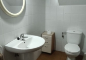 Отдельно стоящий дом с участком на продажу в городе Tortosa. Фото