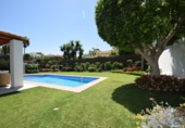 Xalet independent amb terreny en venda a Marbella ref.: TR25979 foto