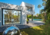 Xalet independent amb terreny en venda a la España, Marbella, ref.: TR25827 foto