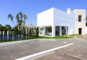 Xalet independent amb terreny en venda a Marbella ref.: TR25895 foto