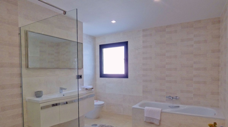 Málaga - San Pedro de Alcántara - 1151m2