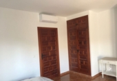 Chalet independiente con terreno en alquiler en Marbella ref: TR284905 foto