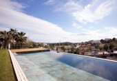 Chalet independiente con terreno en venta en Benahavís ref: TR25843 foto