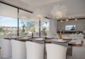 Chalet independiente con terreno en venta en Benahavís ref: TR25843 foto