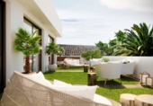 Chalet independiente con terreno en venta en Benahavís ref: TR25843 foto