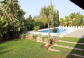 Xalet independent amb terreny en venda a Marbella ref.: TR25871 foto