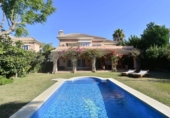 Xalet independent amb terreny en venda a Marbella ref.: TR25909 foto