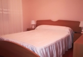Chalet independiente con terreno en venta en Valdepeñas ref: TR201946 foto