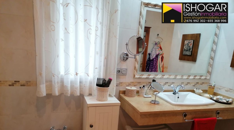 Ciudad Real - Valdepeñas - 1200m2