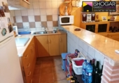 Отдельно стоящий дом с участком на продажу в городе Вальдепеньяс. Фото
