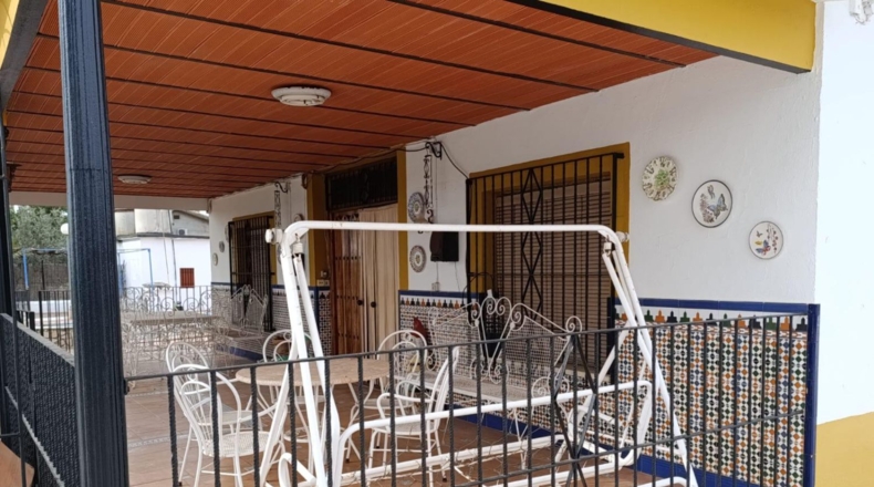 Ciudad Real - Вальдепеньяс - 3000m2