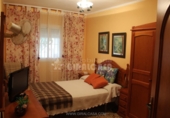 Chalet independiente con terreno en venta en Carmona ref: TR99930 foto
