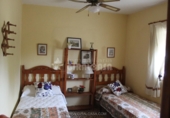 Chalet independiente con terreno en venta en Carmona ref: TR99930 foto