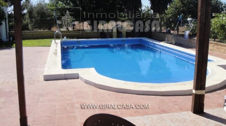 Sevilla - Mairena del Alcor - 2700m2
