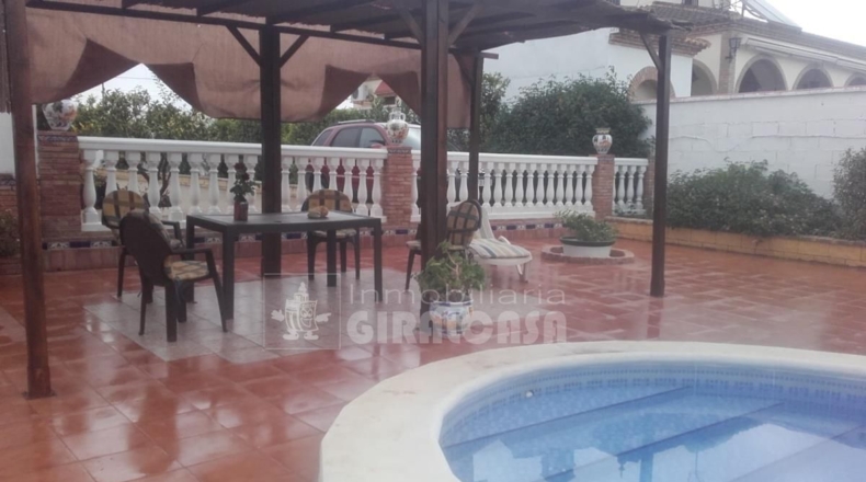 Sevilla - Mairena del Alcor - 2700m2